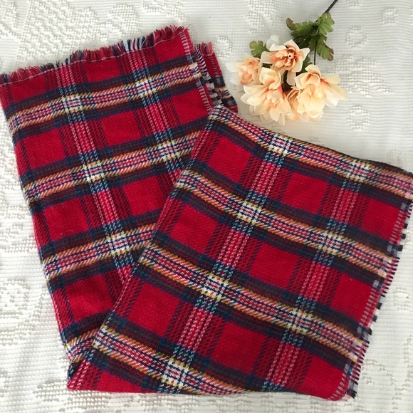 Old Navy Accessories - • Plaid Blanket Scarf •